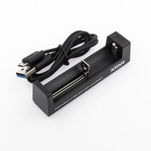 Le MC1 de Xtar est un chargeur simple accu qui s'alimente en USB (5 v). Il adapte sa charge automatiquement pour tous les formats d'accus de la vape.