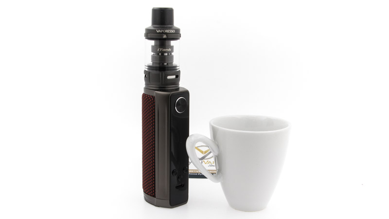 Sous ses airs classiques, le kit Target 100 est une cigarette électronique innovante. Vaporesso propose en effet trois nouveautés qui améliorent concrètement votre expérience de vapoteur(se)