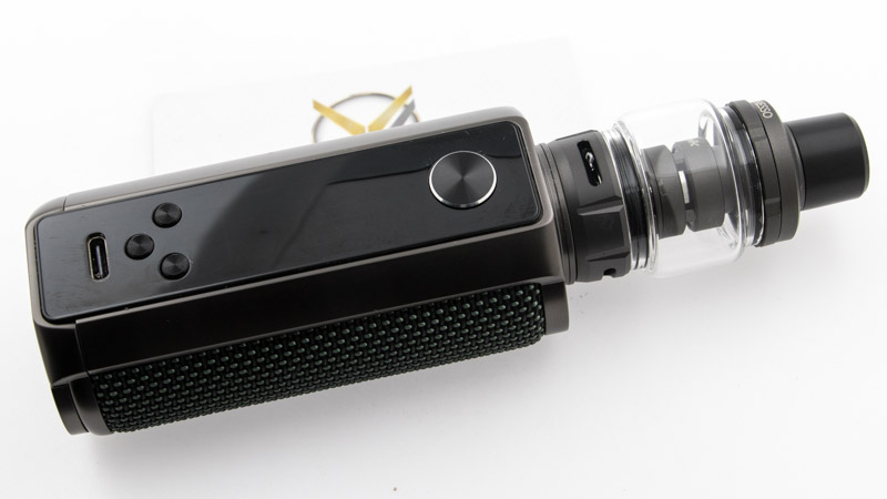 S'il ressemble à un kit subohm classique, le kit Target 200 est pourtant une cigarette électronique innovante. Vaporesso propose en effet trois nouveautés qui améliorent concrètement votre expérience de vapoteur(se)
