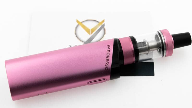 Vapoter sereinement, avec une cigarette électronique à la fois jolie et discrète, c'est ce que vous propose Vaporesso avec le Kit Gen Fit. 