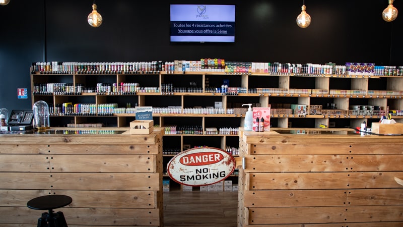 Plus de 450 saveurs de eliquides au magasin youvape de Castelnau le Lez