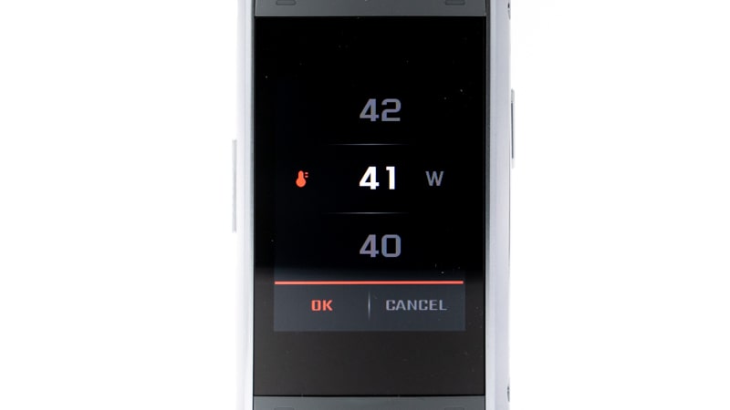 Pour régler la puissance, il vous suffit de cliquer sur sa valeur (en blanc), pour l'ajuster ensuite comme vous réglez l'horaire de votre alarme sur un smartphone.