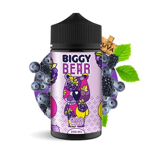 Le e liquide Cassis Mûre de Biggy Bear est un mélange acidulé et sucré, né de la rencontre de ces 2 fruits rouges. À vapoter sans modération.