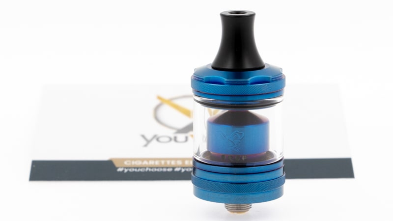 Hellvape livre son atomiseur reconstructible Mtl avec deux drip tips.