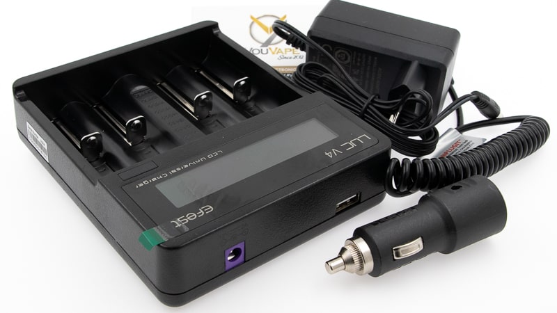 Le chargeur Luc V4 est alimenté par un transformateur 12V/2A livré, équipé d'un connecteur Dc